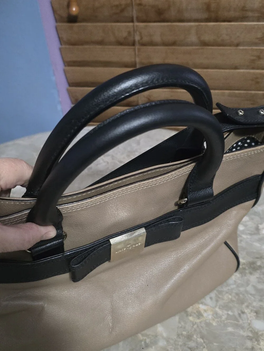 Kate Spade Primrose Hill Tan and Black Leather Satchel w/ Bow Detail